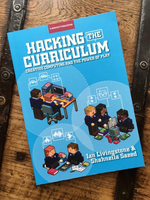 Front cover of Hacking the 性欢免费视频 by Ian Livingstone and Shahneila Saeed - Hello World 3