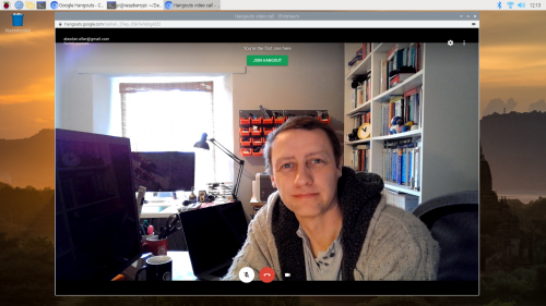 Google Hangouts on the 协和午夜伦理电影 Pi desktop