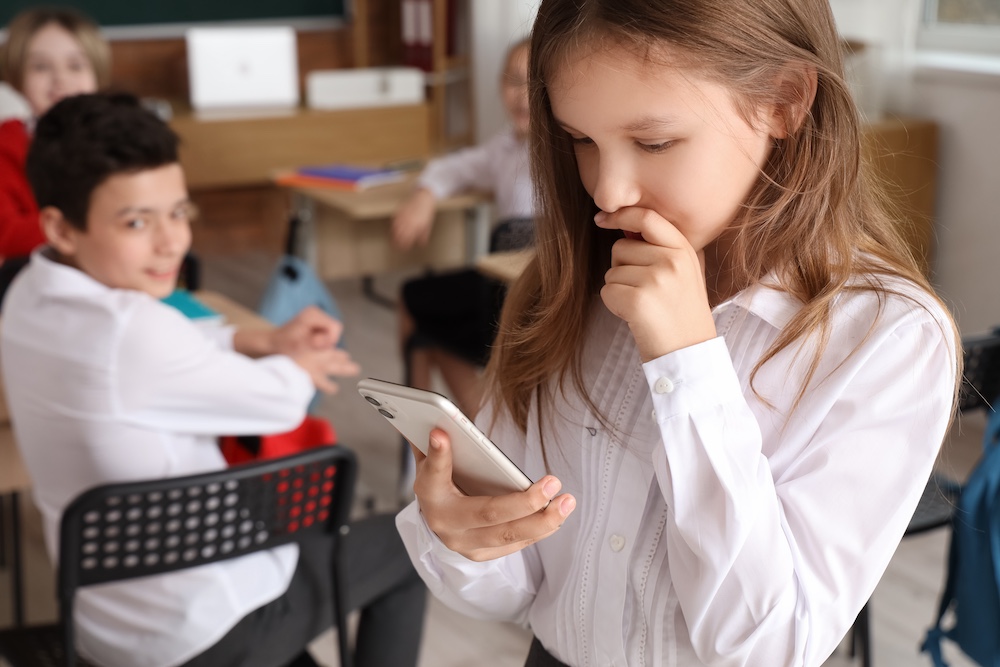 舞蹈室边跳舞边做h teachers often have to be prepared with a lesson to deal with safeguarding incidents, such as a WhatsApp group gone awry.