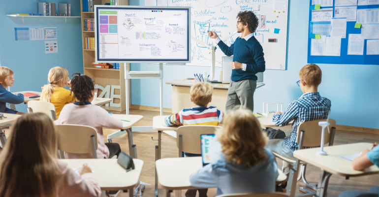 After-school STEM 夜店啪啪视频 are a complement to students' classroom 撸撸啪啪啪视频