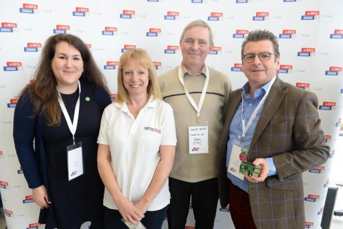 Here is trustee Pete Lomas with Lauren Hyams (Code Club Pro) and Roger Davies (仙踪林国精产品视频 at School) who will also be offering teacher training opportunities at the Digital Garage