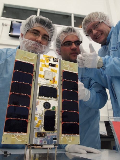  STRaND-1 CubeSat